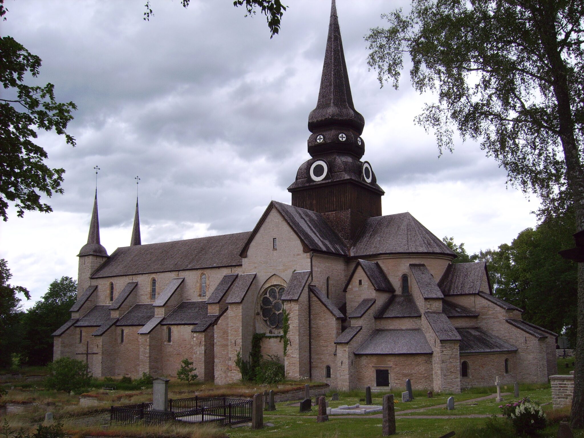 bes-k-i-varnhems-klosterkyrka-15-maj-skara-sl-ktforskarf-rening